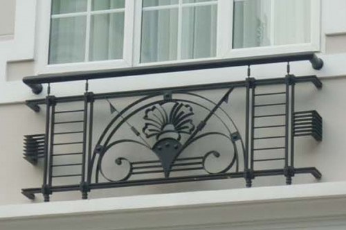 Chon Lua Mau Lan Can Ban Cong Mat Tien Cau Thang Sat Inox Don Gian Ma Dep 10