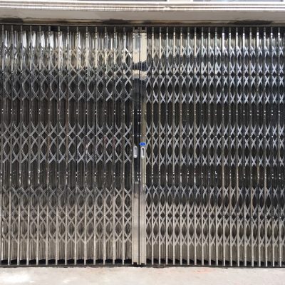 Cua Keo Inox Co La U 8 Dem